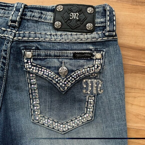 Miss Me Easy Cropped Jeans Size 27 JE5380EC4 Embellished Pockets Cuffed Hem - Picture 7 of 11